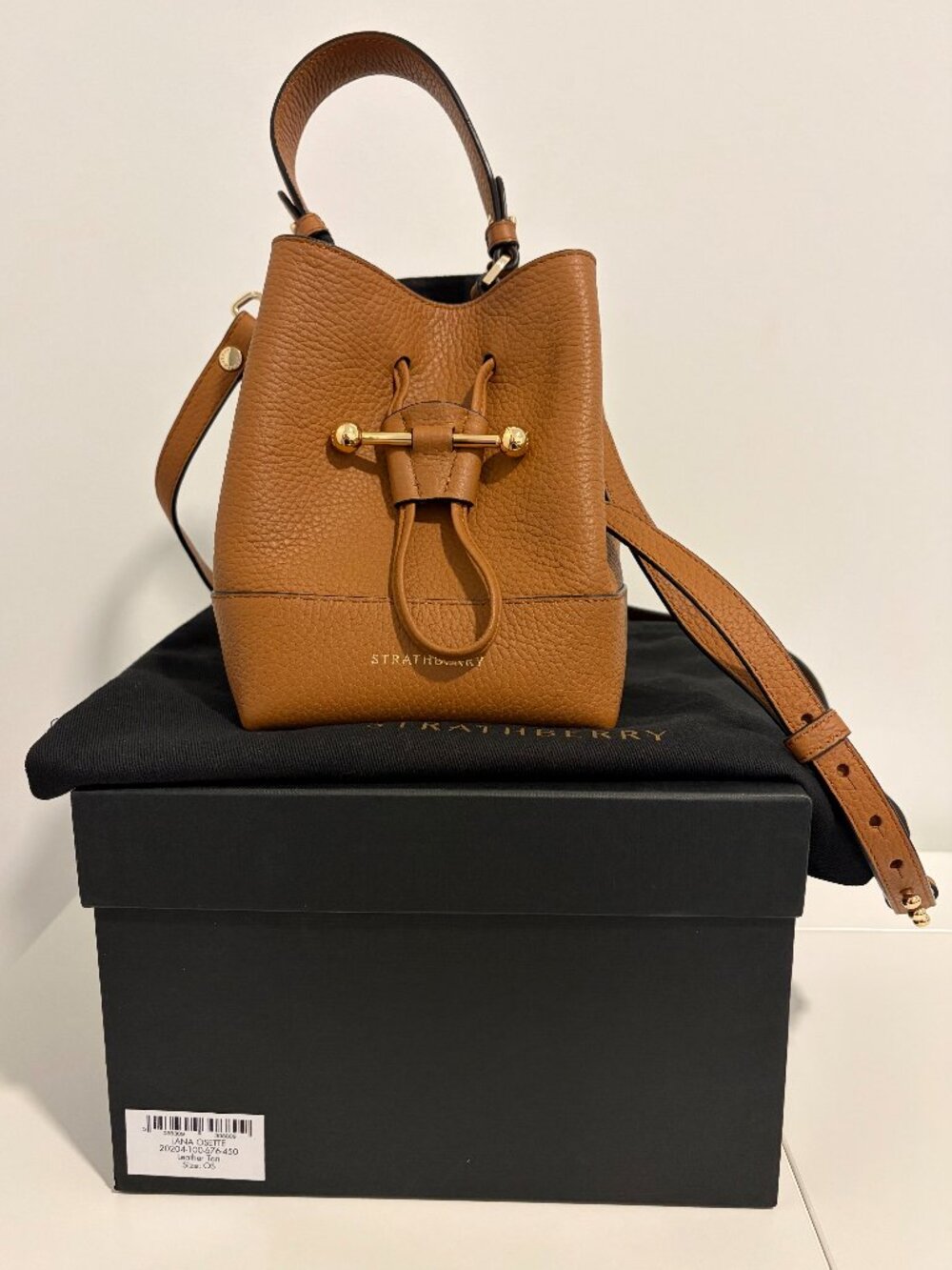 Strathberry Lana Osette Bucket Bag – Tan